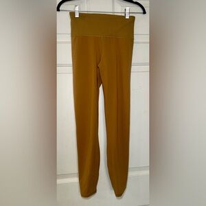 Vuori Rib Studio‎ Legging In Color Dark Golden Size Small.
